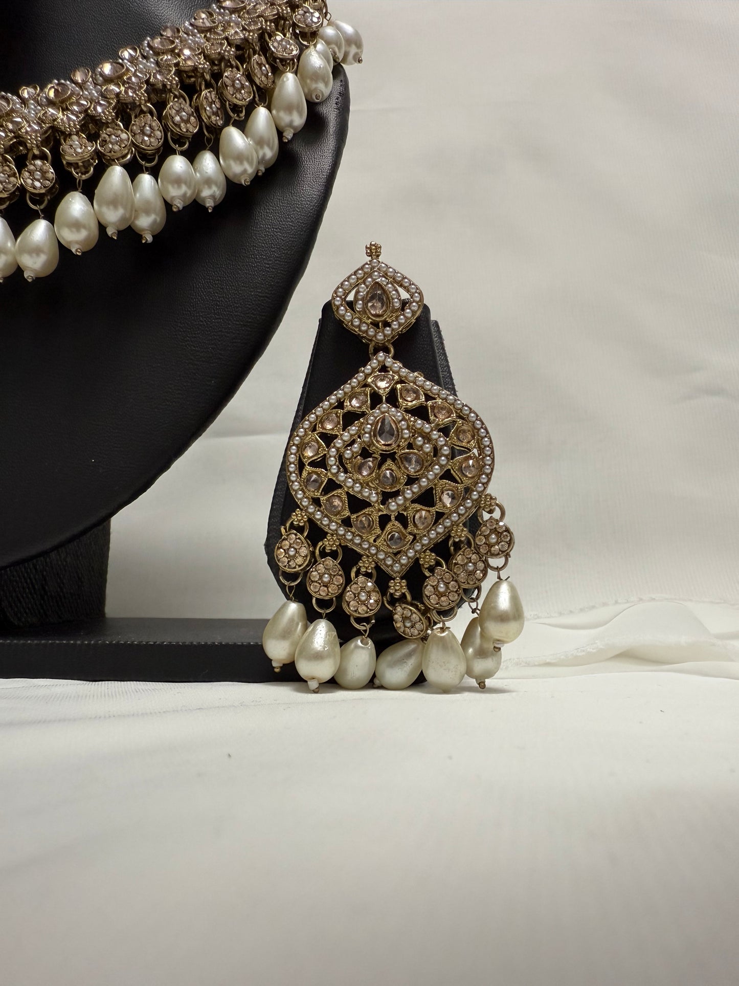 Gold Party Necklace 61