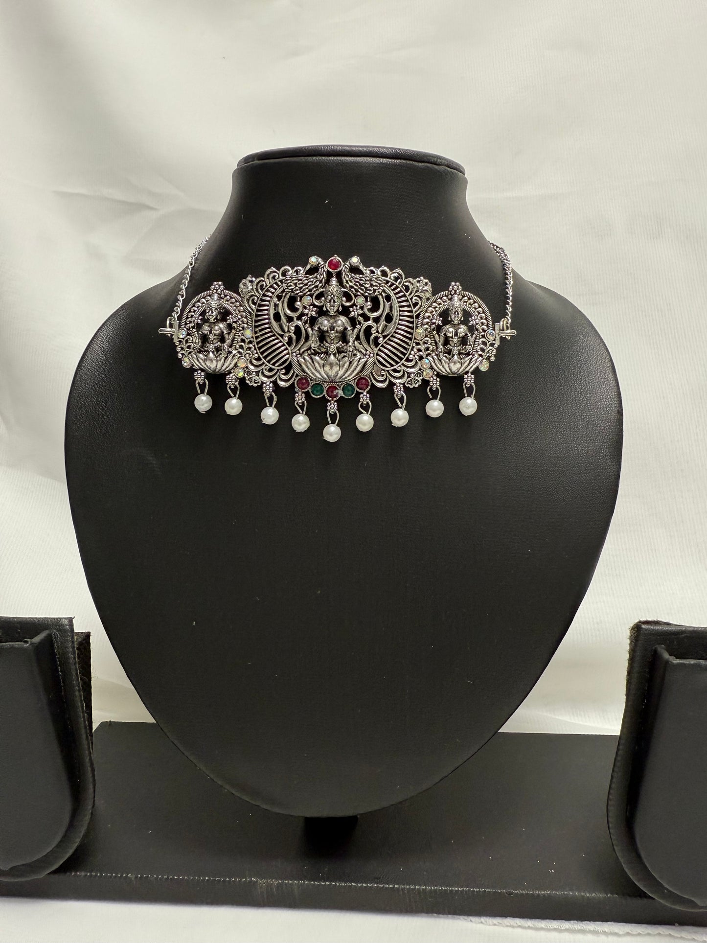 Silver Party Necklace 39