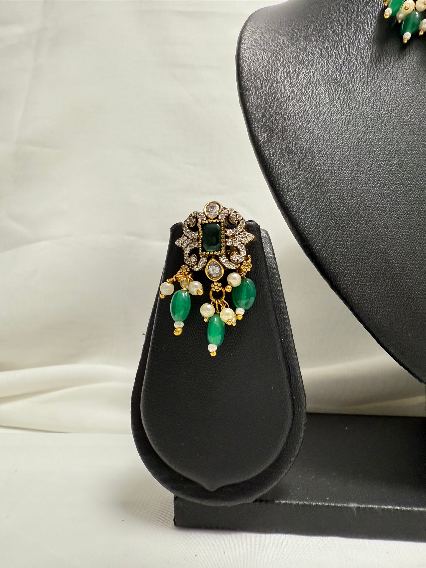 Green Traditional Choker 114