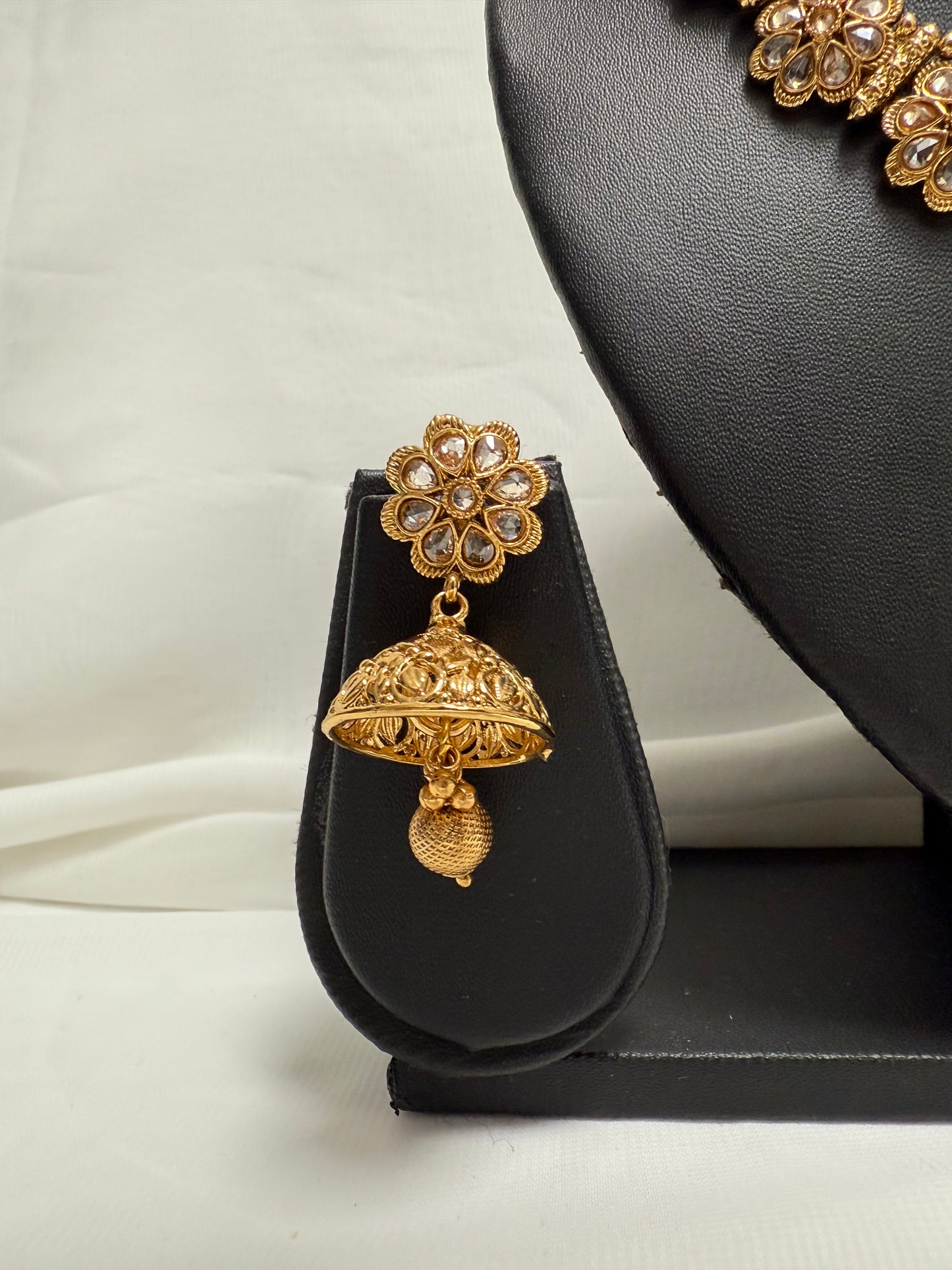 Gold Traditional Necklace 101