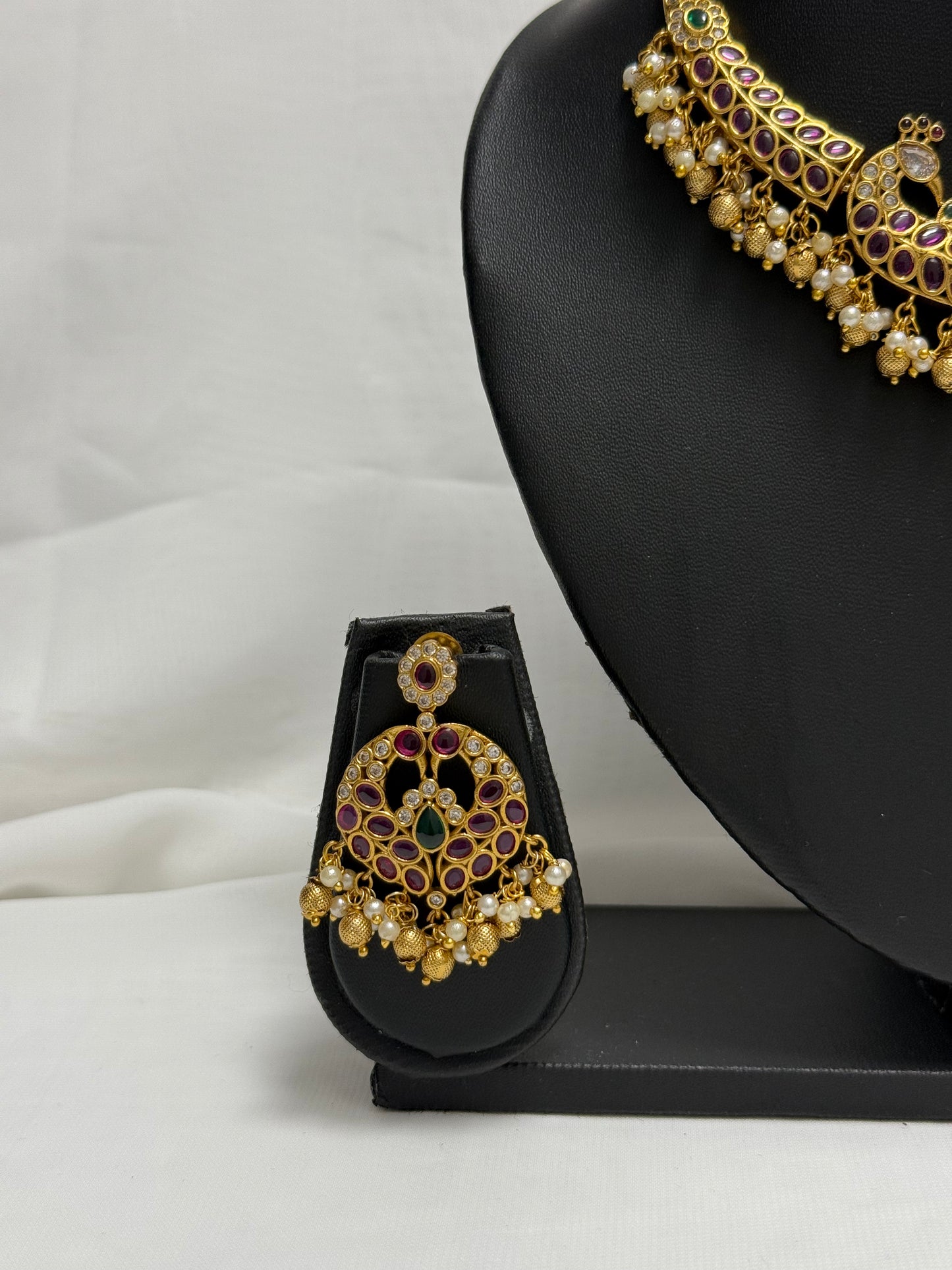 Gold Traditional Necklace 32