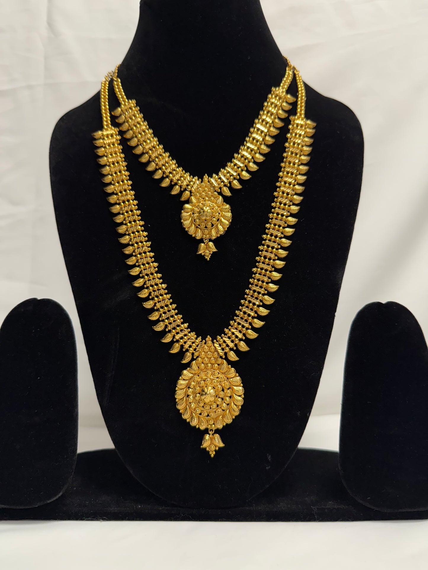 Gold Traditional Necklace 91