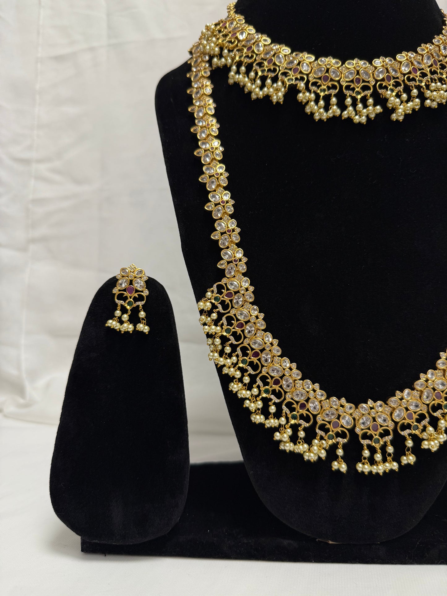 Gold Traditional Necklace 125