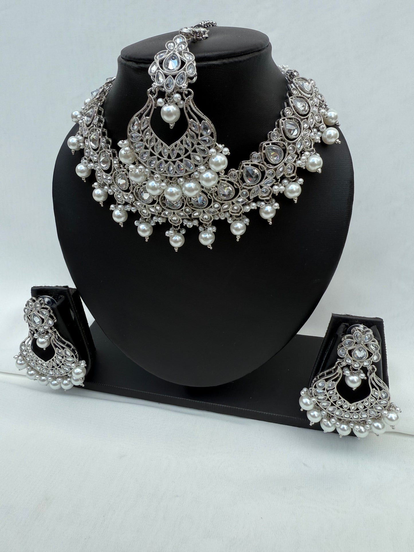 Silver Party Necklace 224