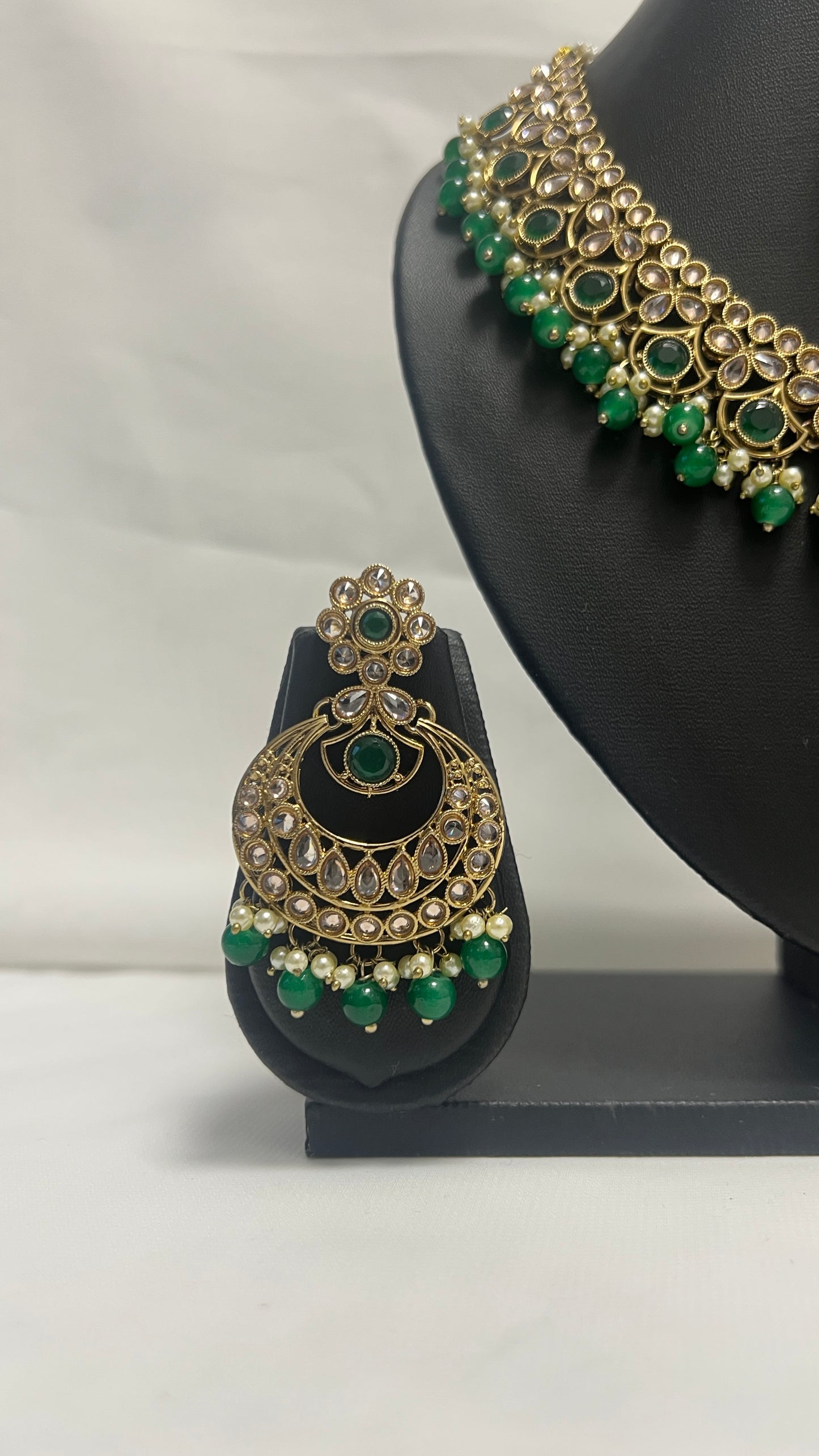 Green Party Necklace 53