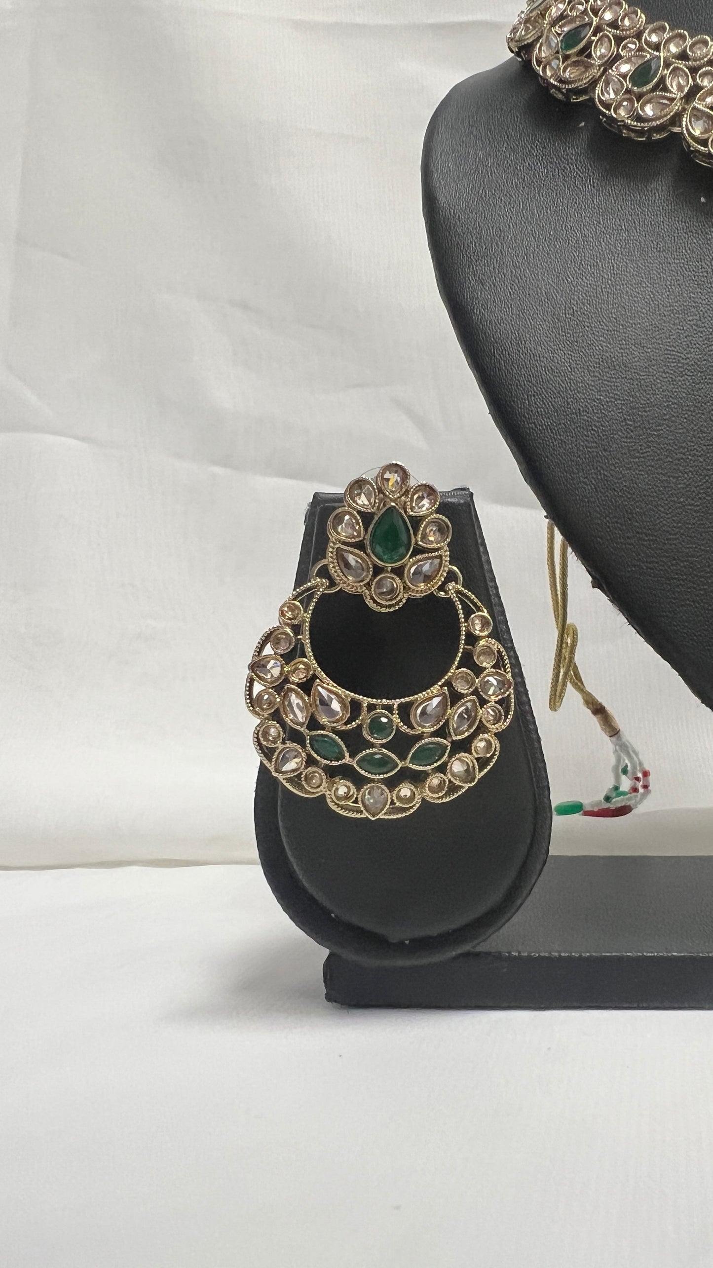 Green Party Necklace 109