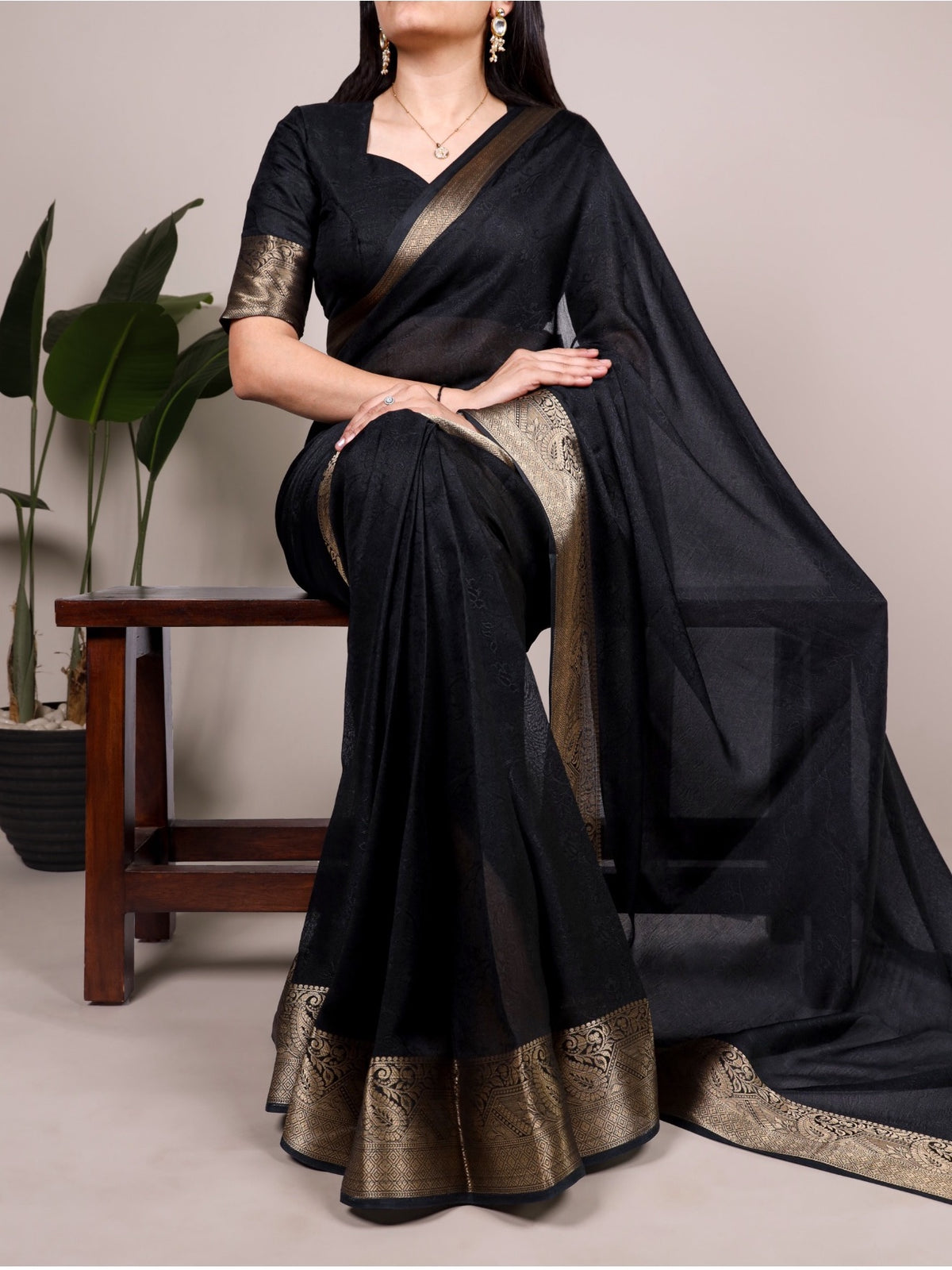 Ruhani Party Saree Red