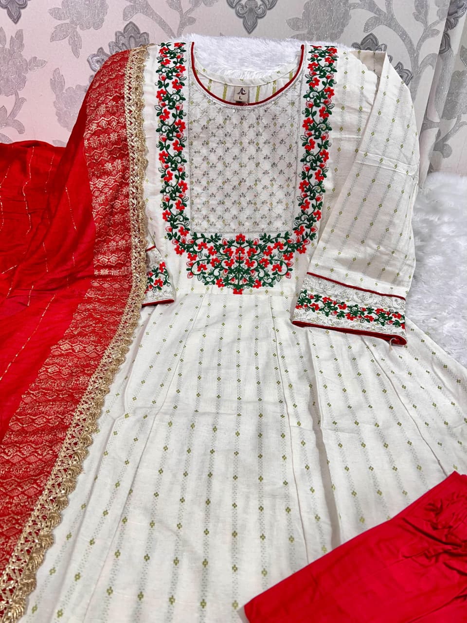 Nori Kurti Set White