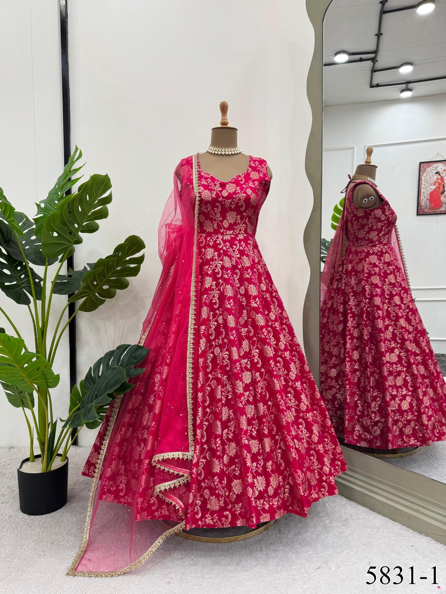 Tara Anarkali Red