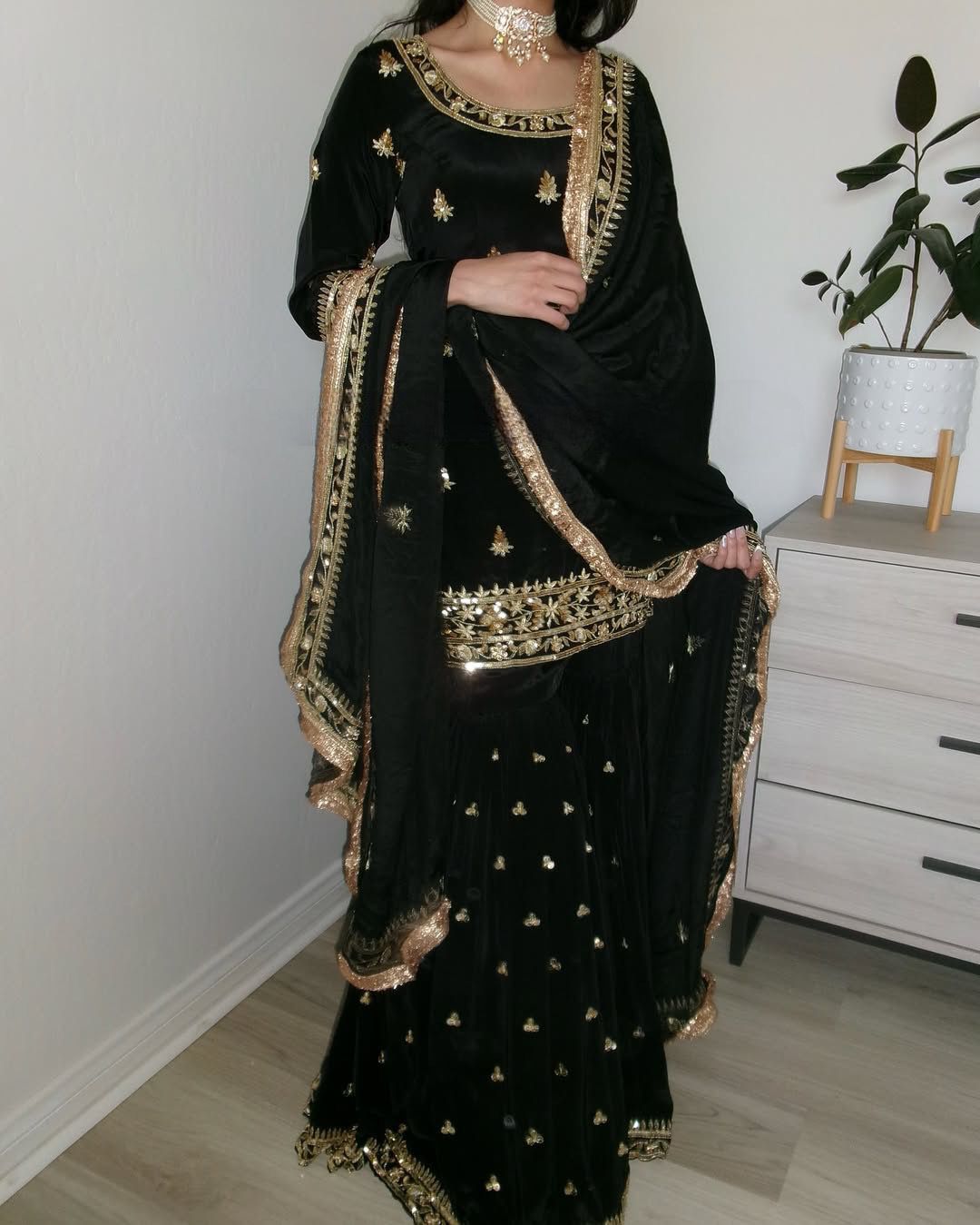 Veni Sharara Black