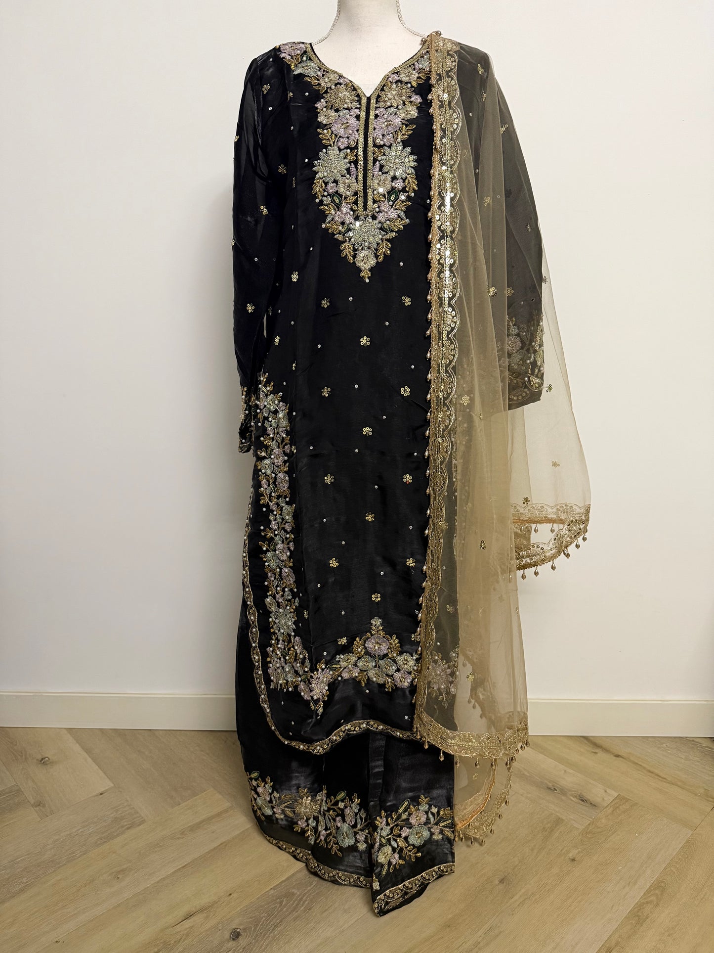 Jashn Sharara Black