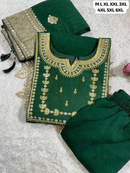 Zoya Kurti Set Green