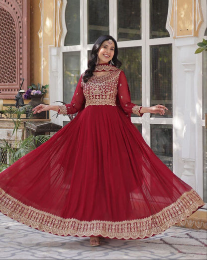 Red Salwar