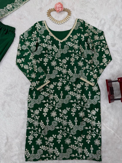 Kira Sharara Green