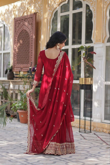 Red Salwar