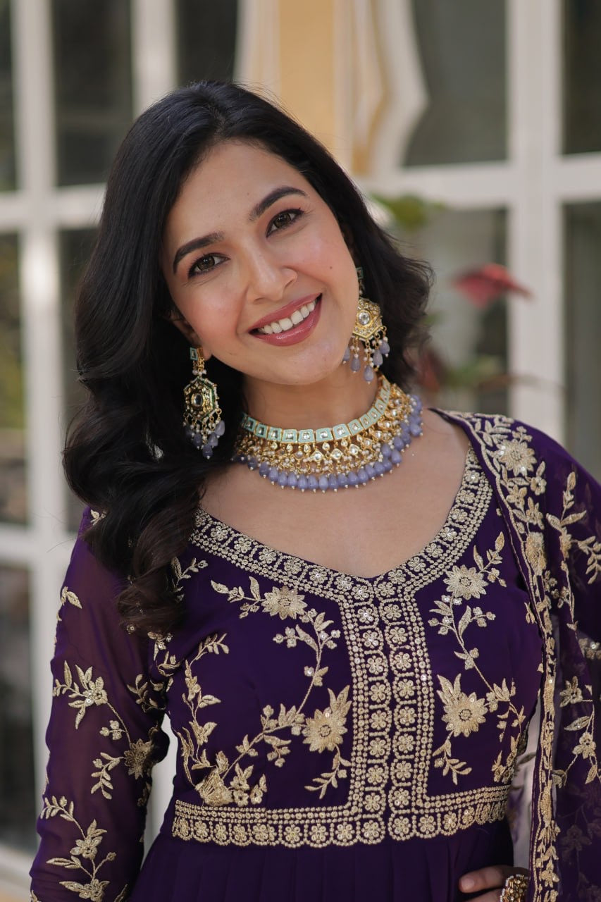 Nyra Anarkali