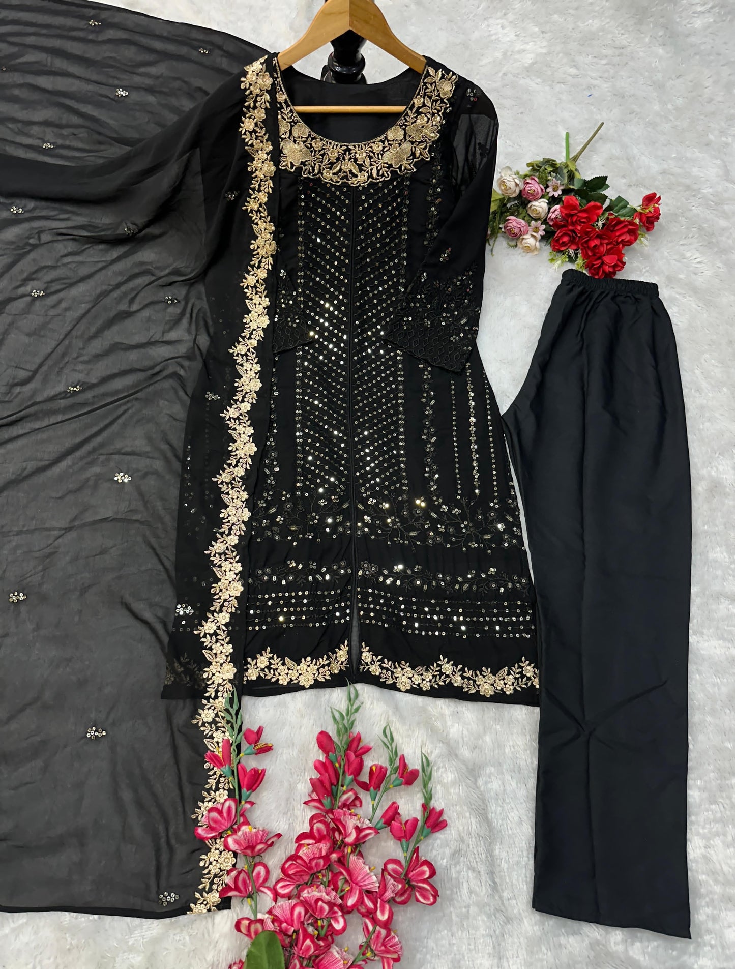 Fira Salwar
