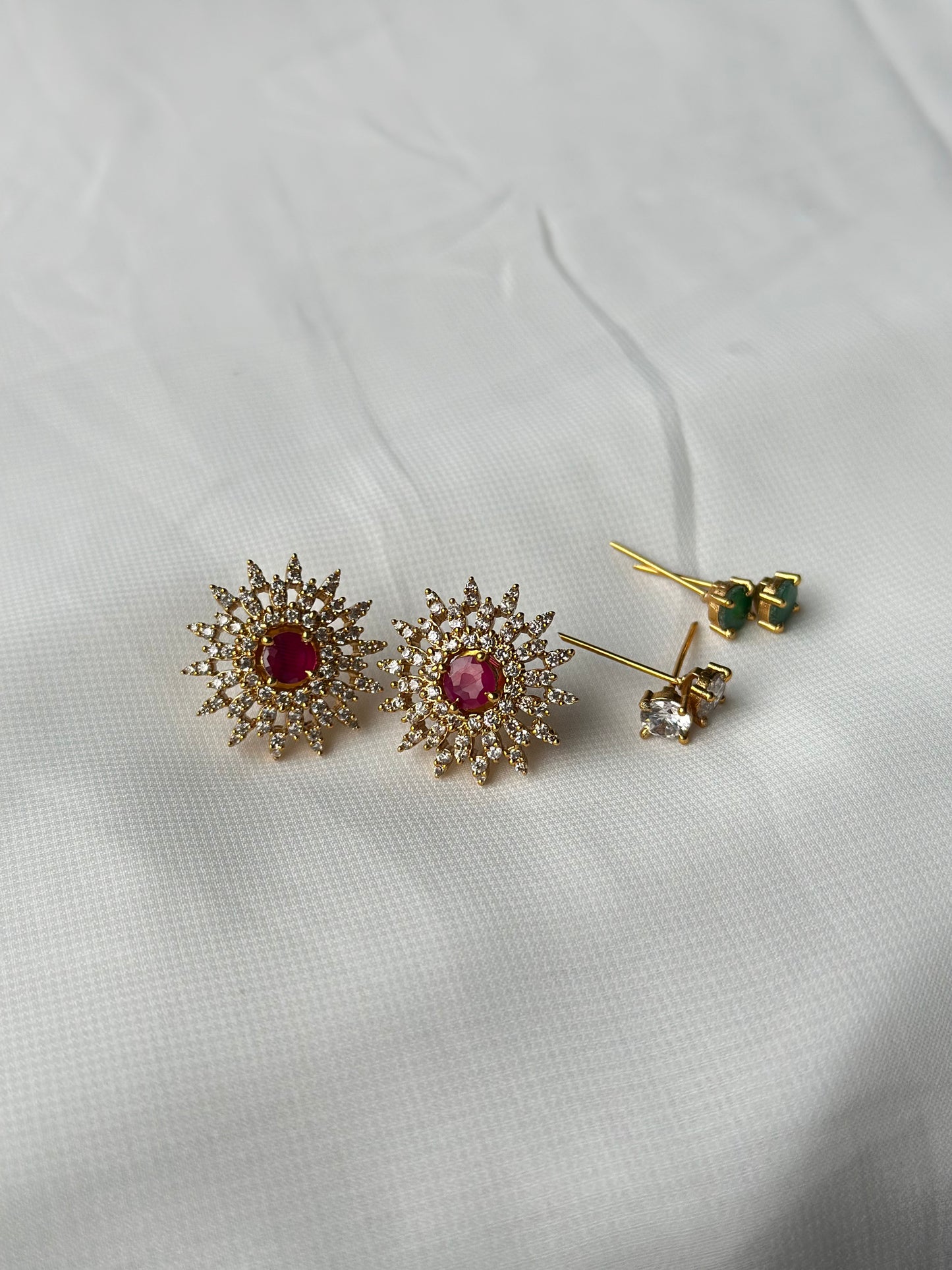 Gold Earrings With Changeable Stones