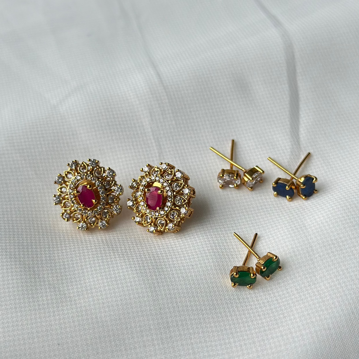 Gold Earrings With Changeable Stones