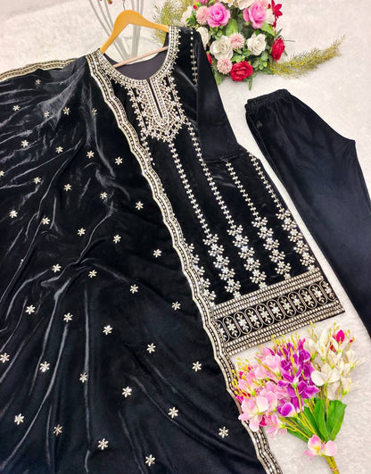 Aishani Velvet Salwar Black
