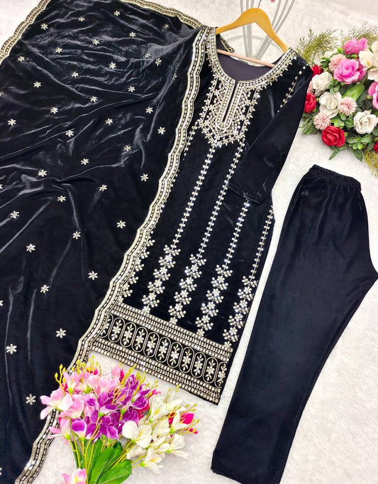 Aishani Velvet Salwar Black