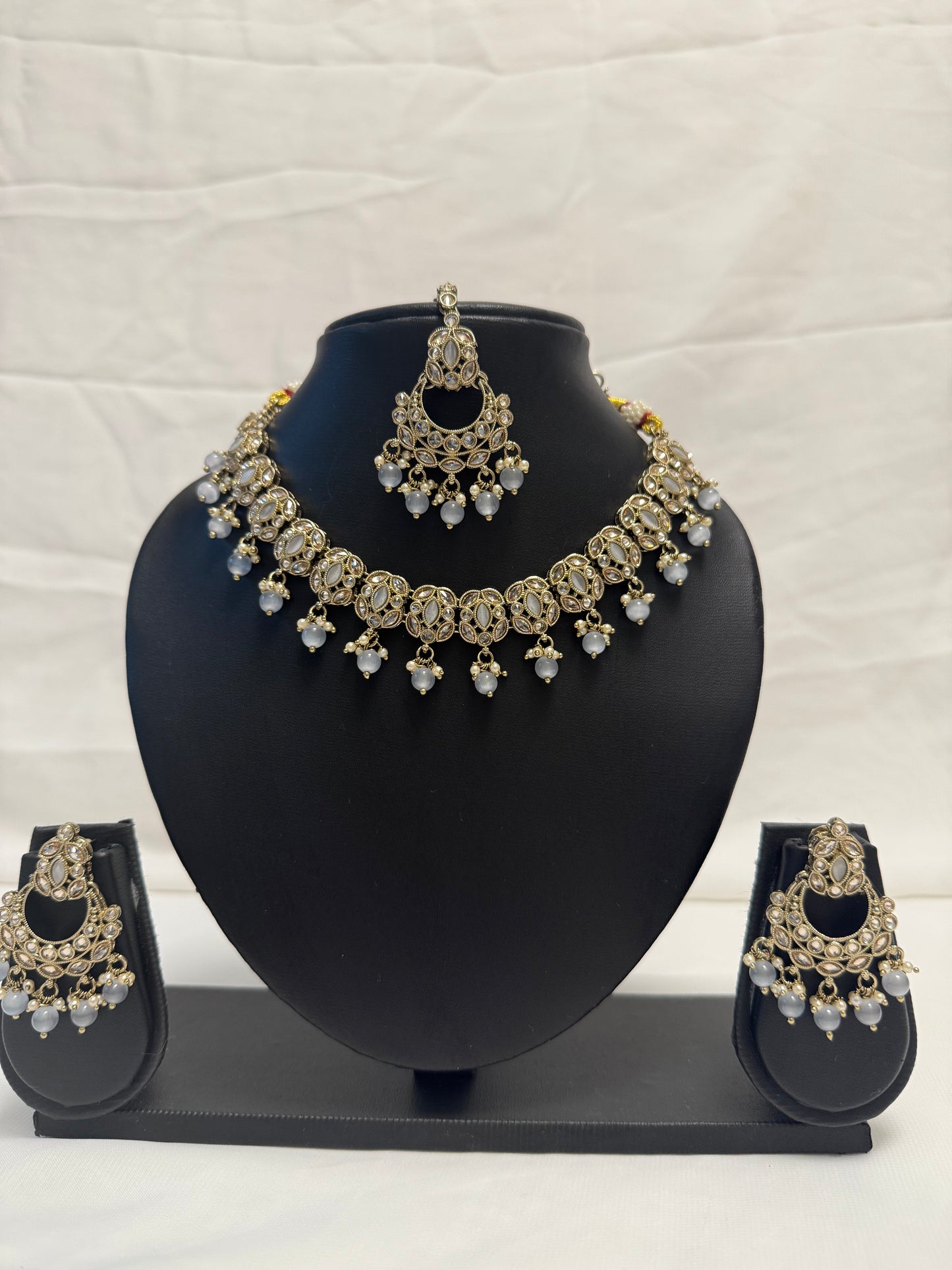 Grey Party Necklace 37