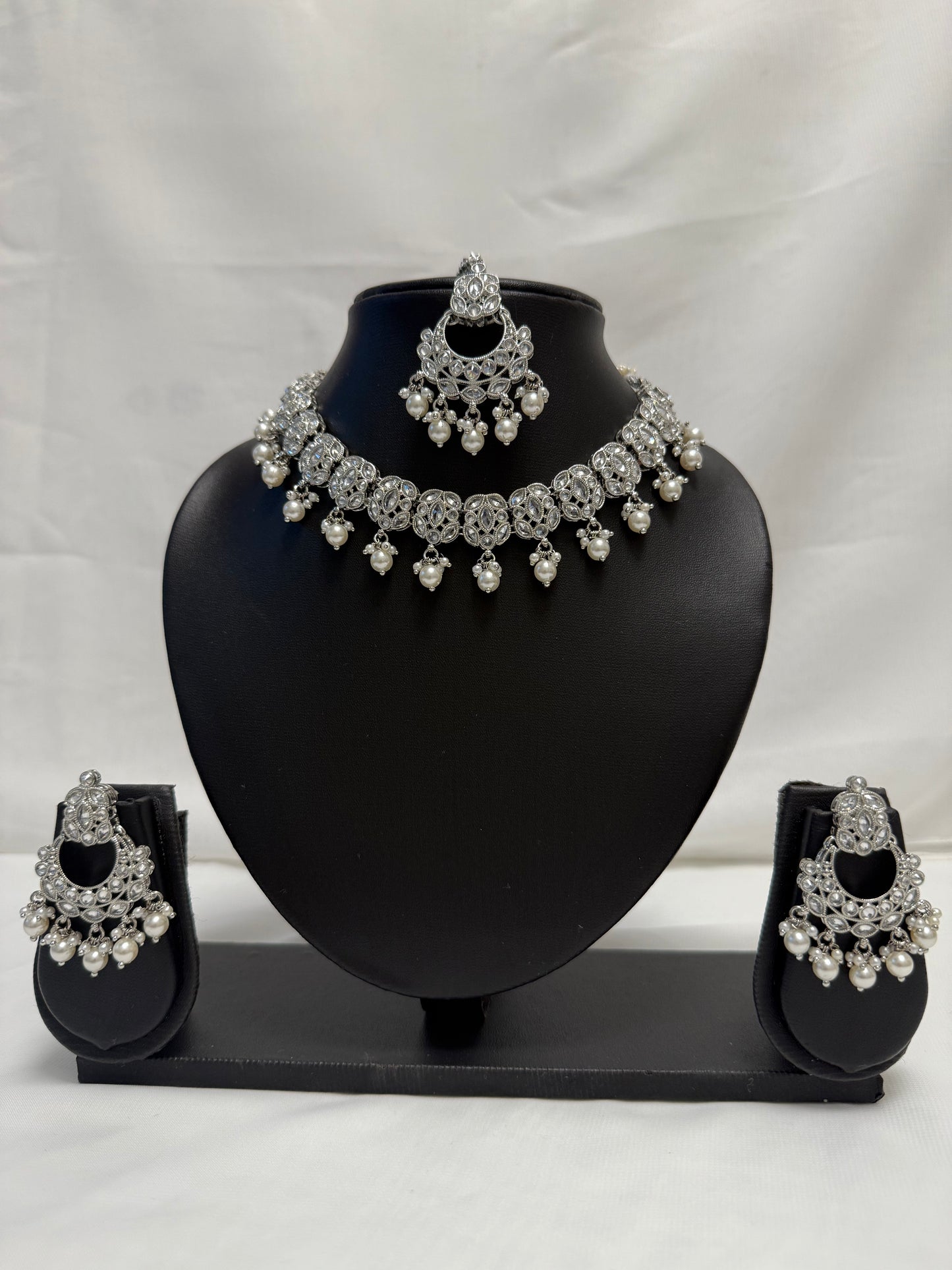 Silver Party Necklace 01