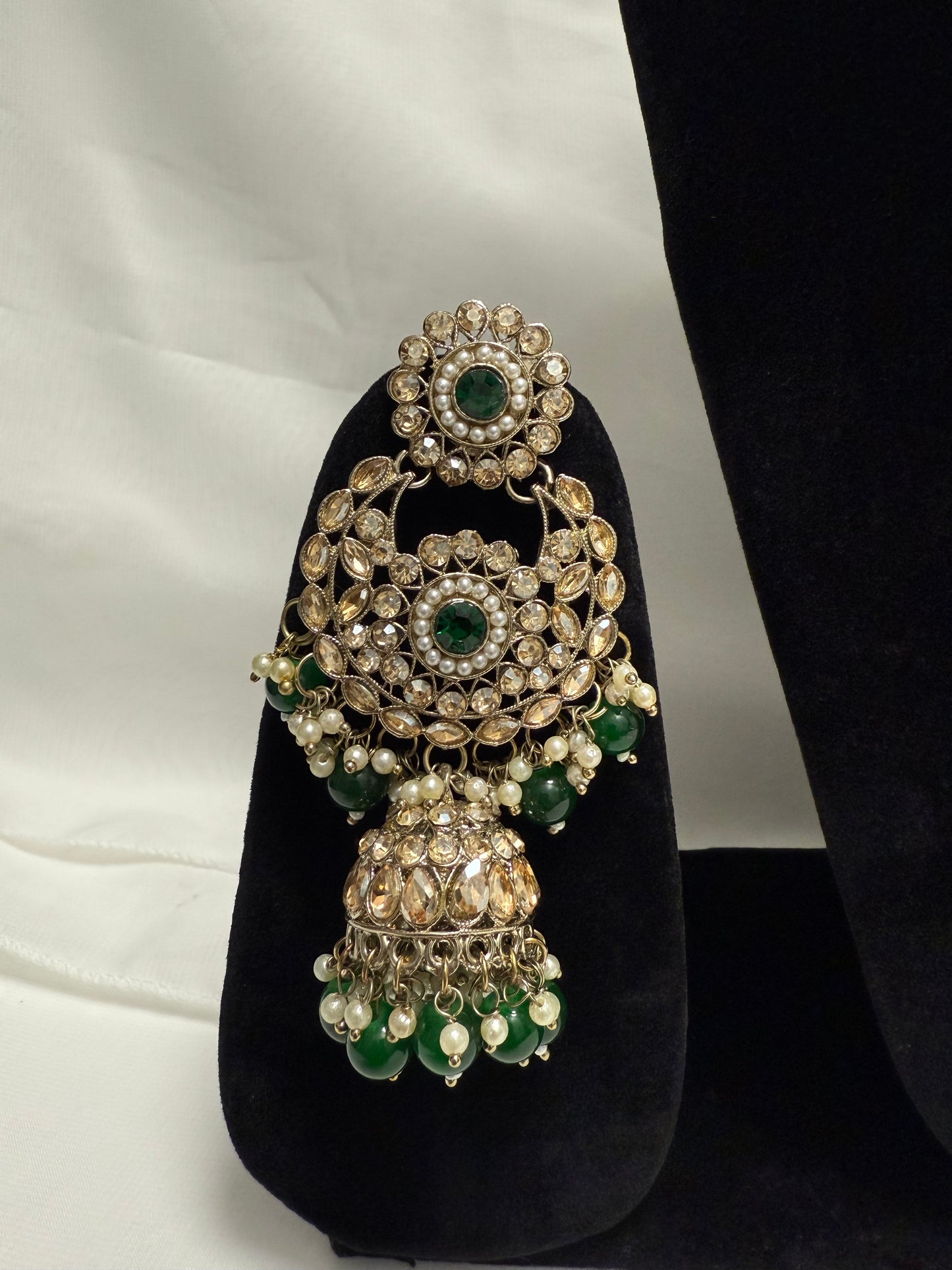 Green Party Necklace 197