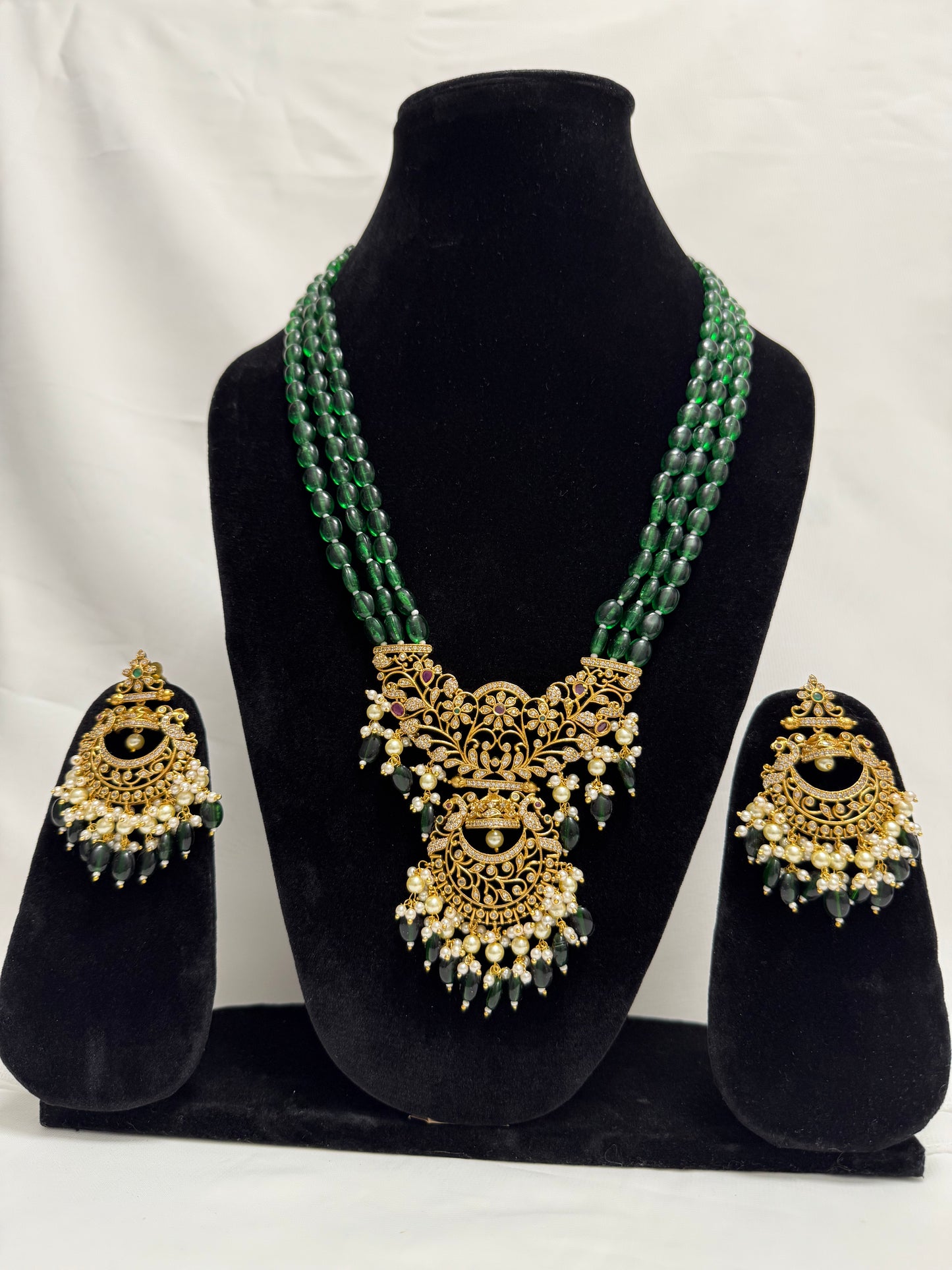 Green Party Necklace 25