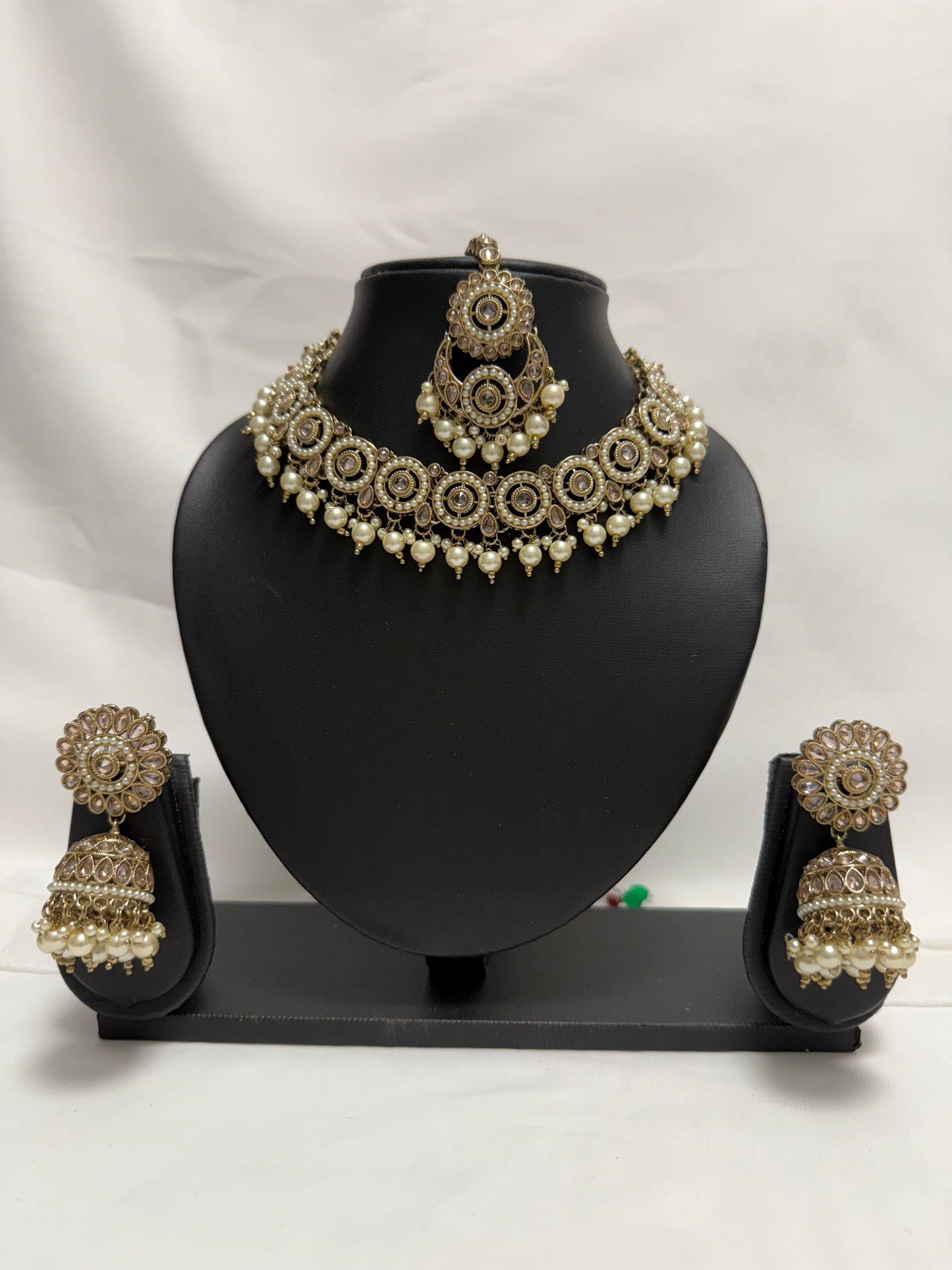 Gold Party Necklace 38