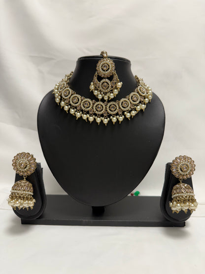 Gold Party Necklace 38