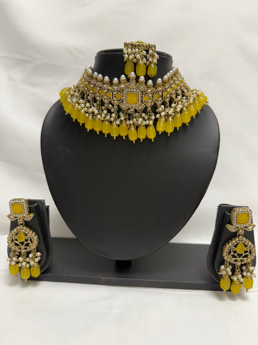 Yellow Party Necklace 10