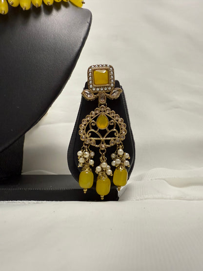 Yellow Party Necklace 10