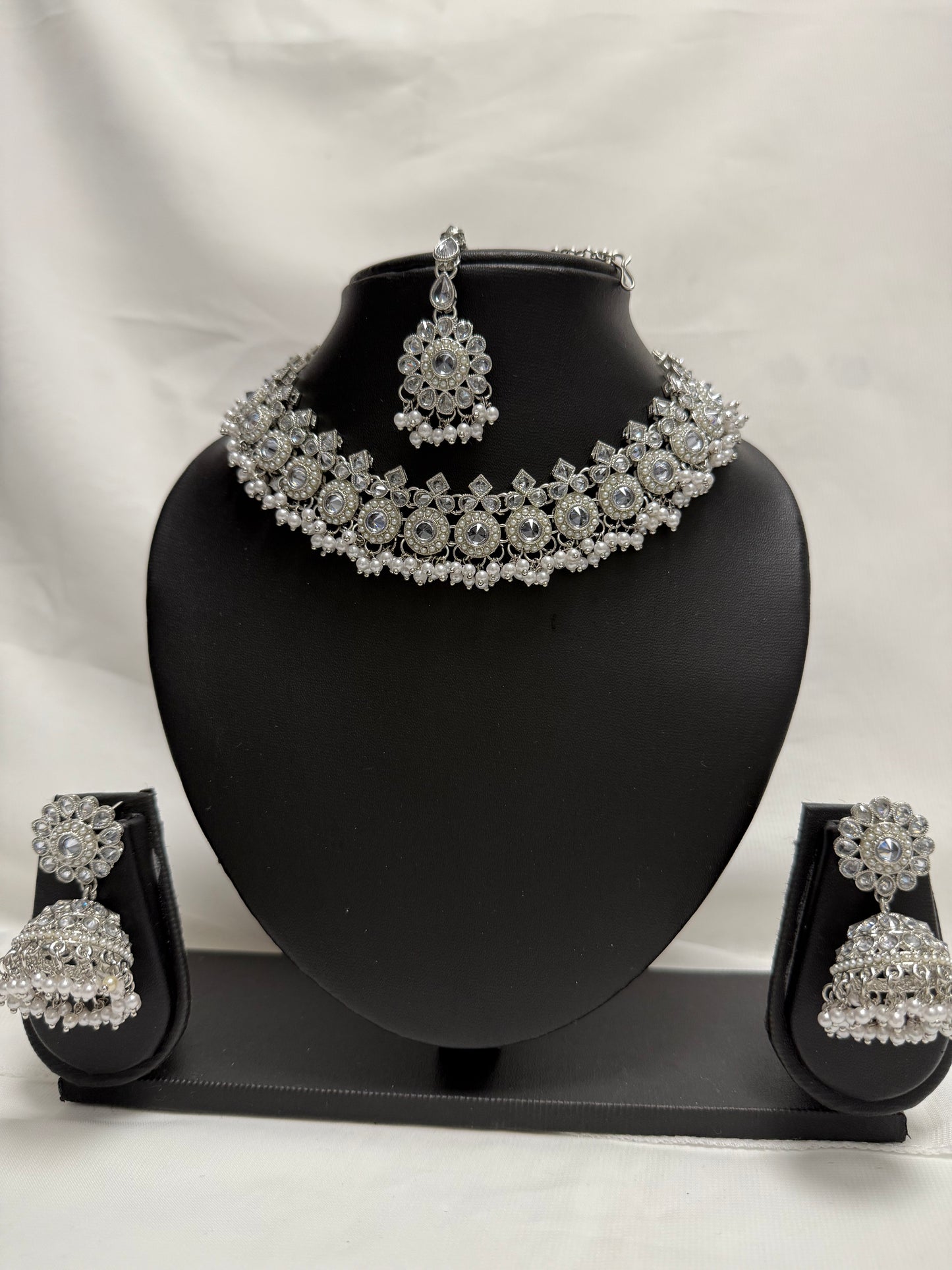 Silver Party Necklace 41