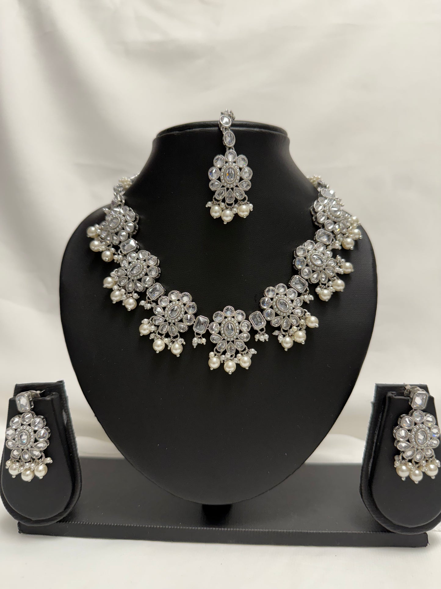 Silver Party Necklace 56