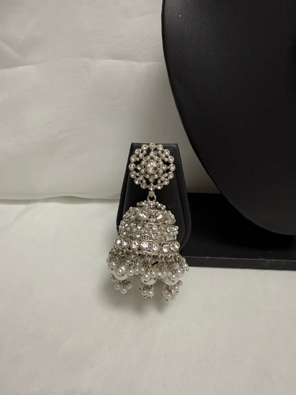 Silver Earrings with Tikka 173