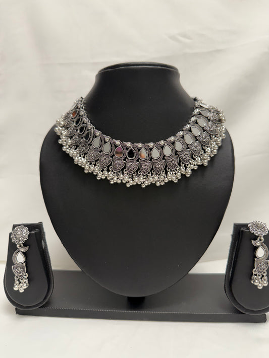 Silver Party Necklace 27