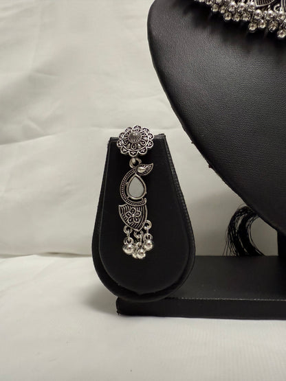 Silver Party Necklace 27