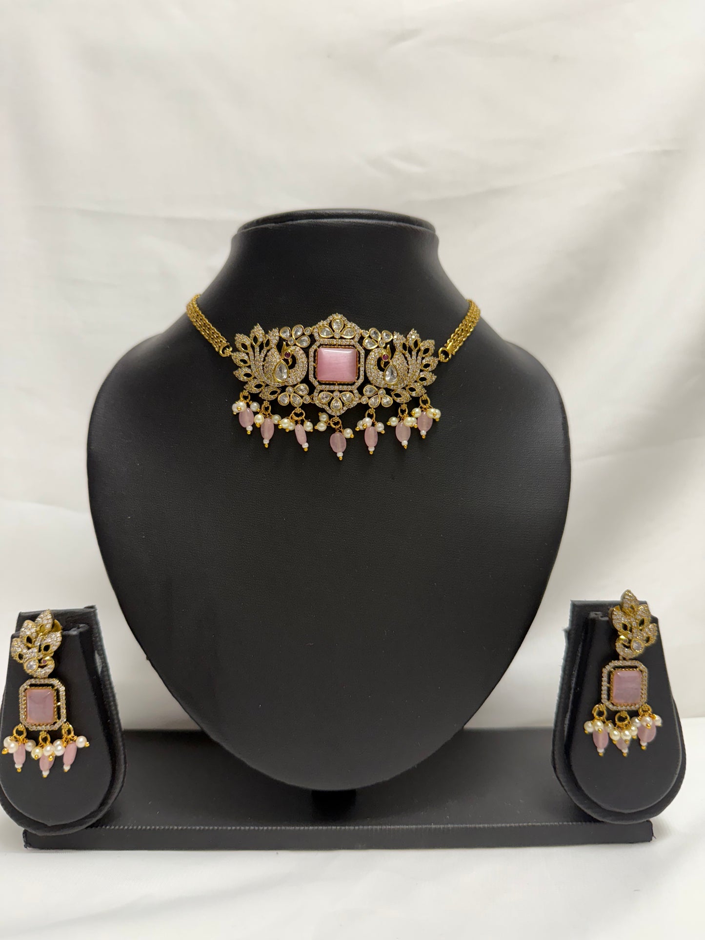 Rose Traditional Choker 112