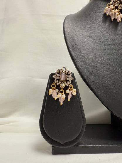 Rose Traditional Choker 44