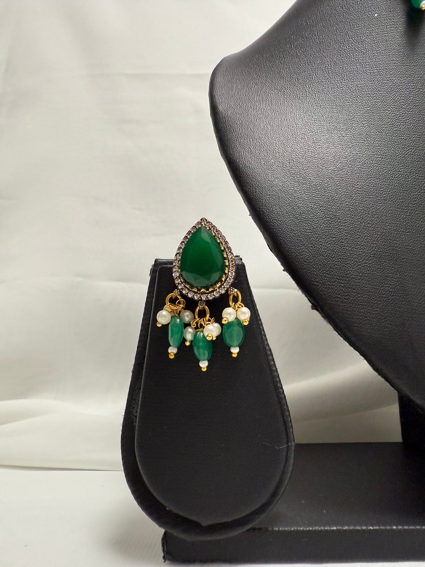 Green Traditional Choker 146