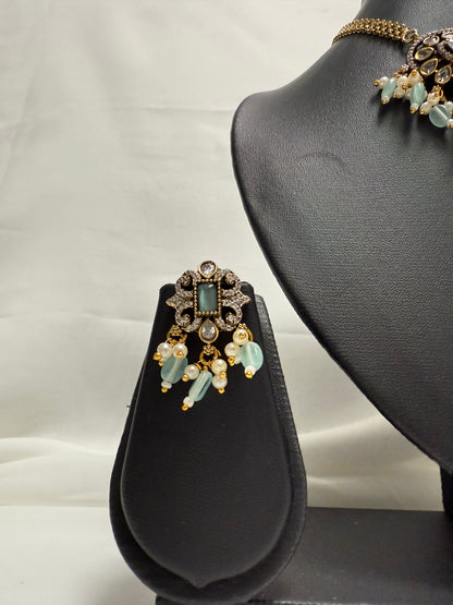 Green Traditional Choker 145