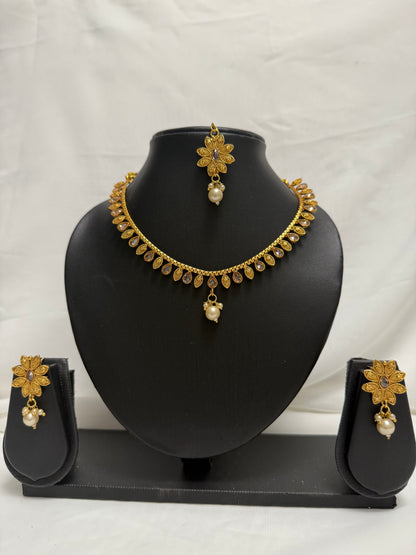 Gold Traditional Necklace 118