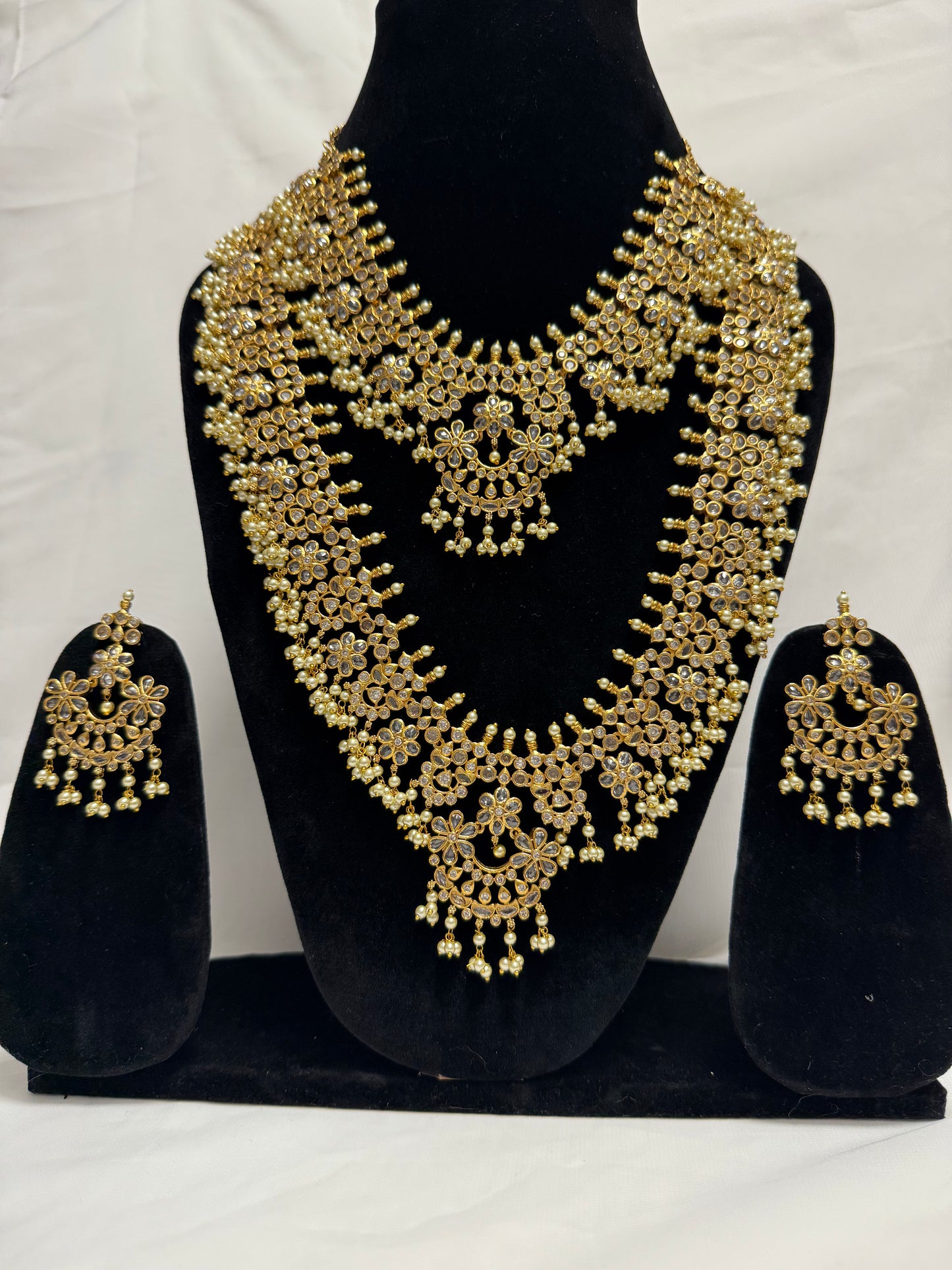 Gold Traditional Necklace 22