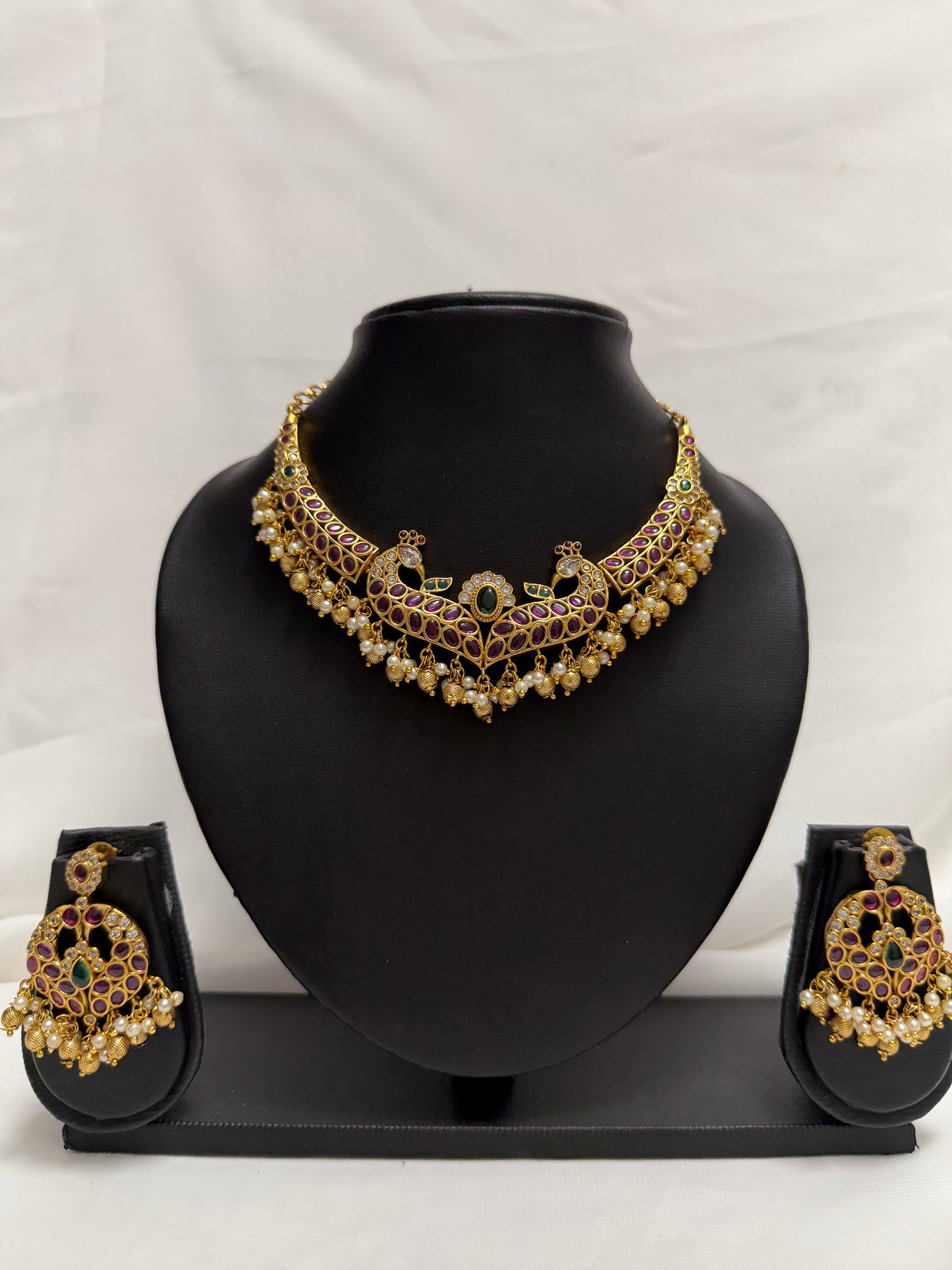 Gold Traditional Necklace 32