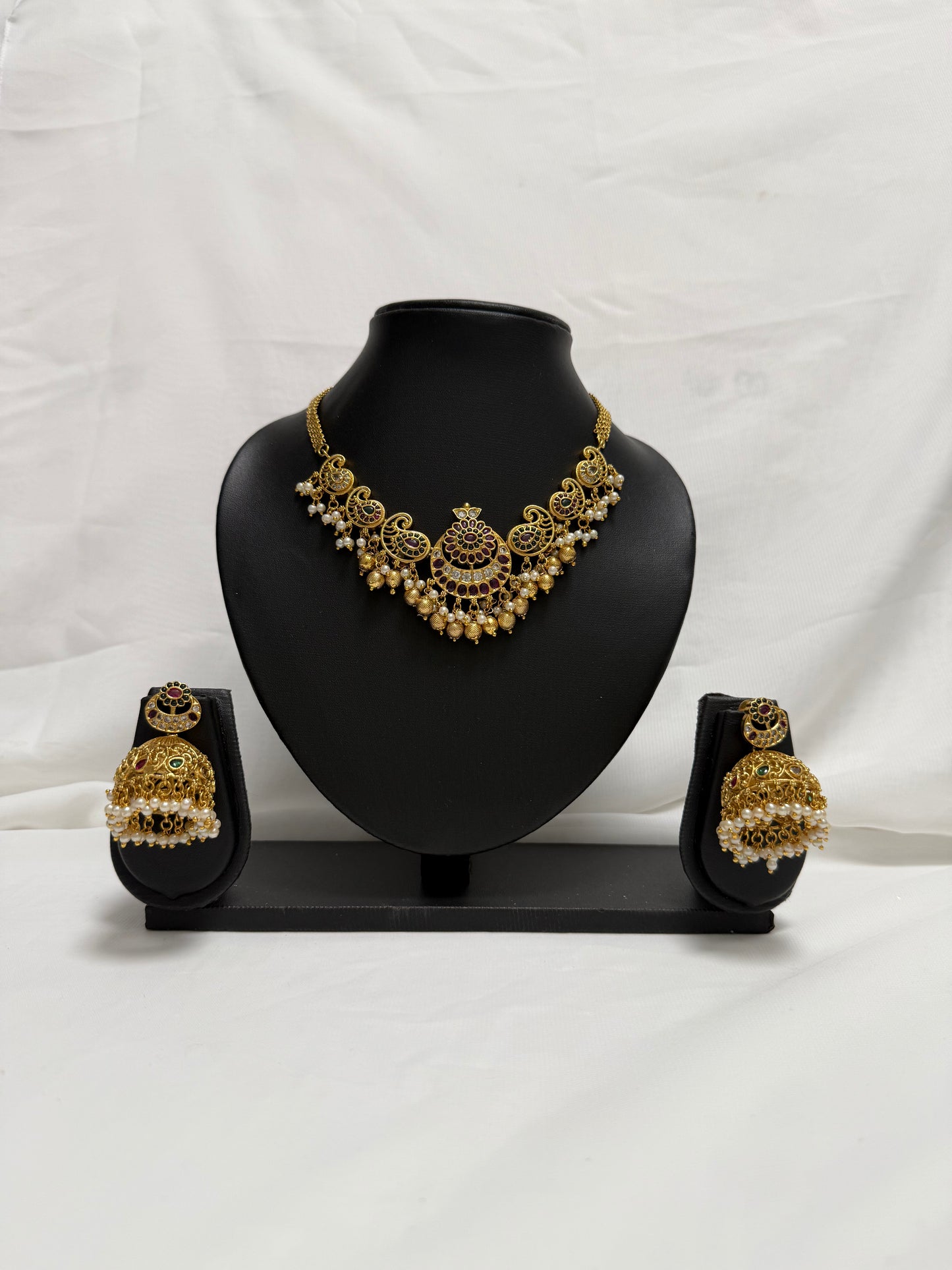 Gold Traditional Necklace 103