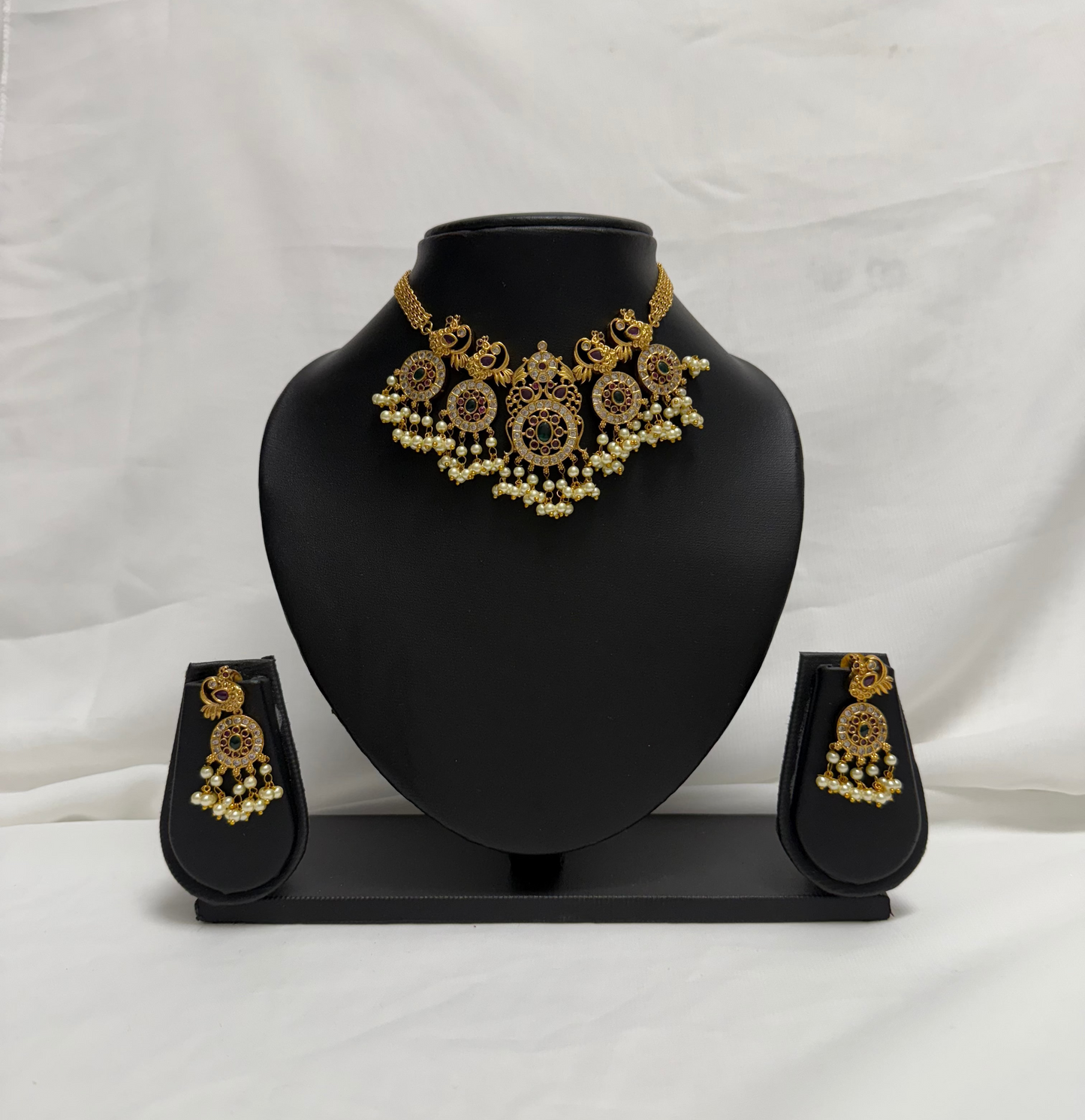 Gold Traditional Necklace 137