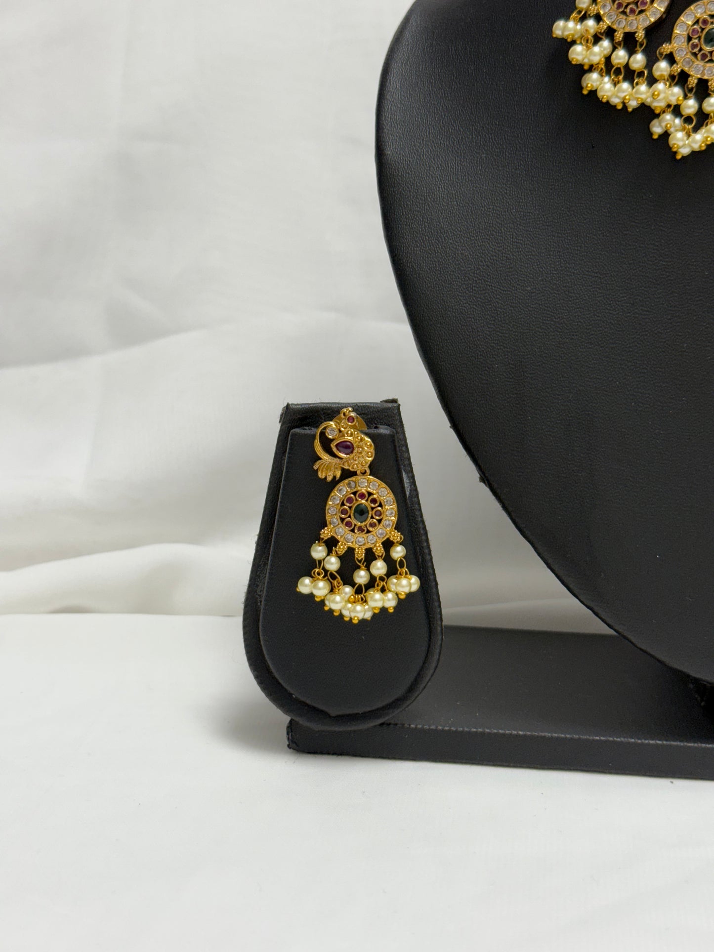 Gold Traditional Necklace 137