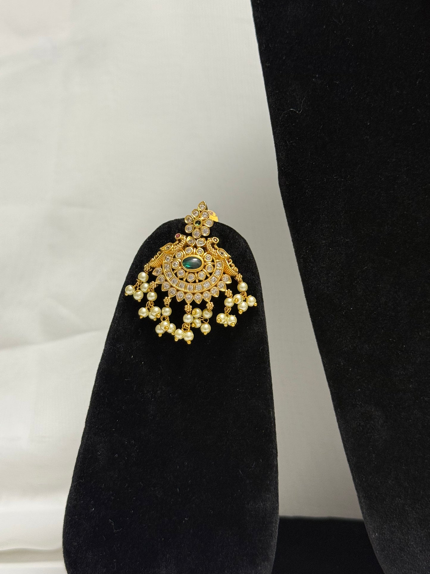 Gold Traditional Necklace 104