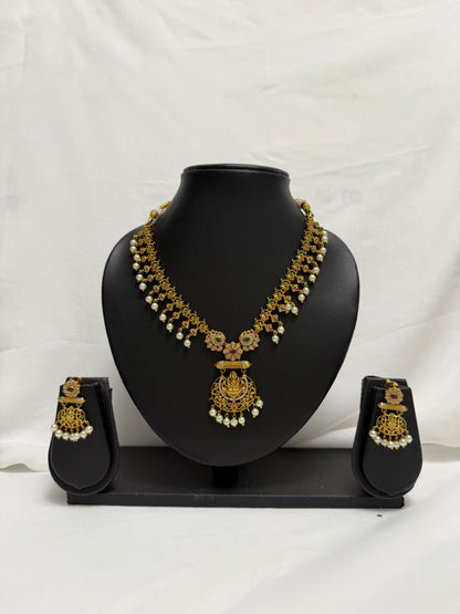 Gold Traditional Necklace 50
